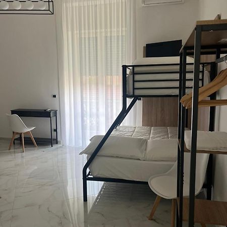 B&B Garibaldi Road Naples Extérieur photo