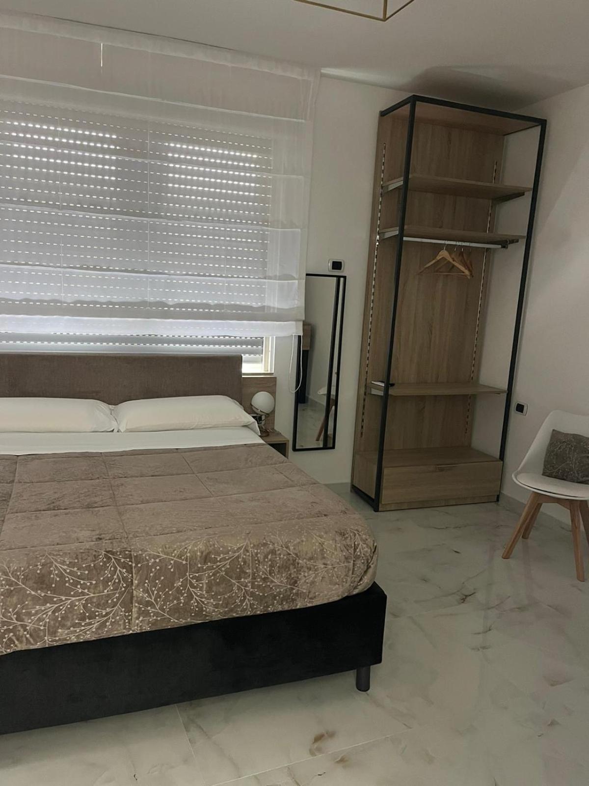 B&B Garibaldi Road Naples Extérieur photo