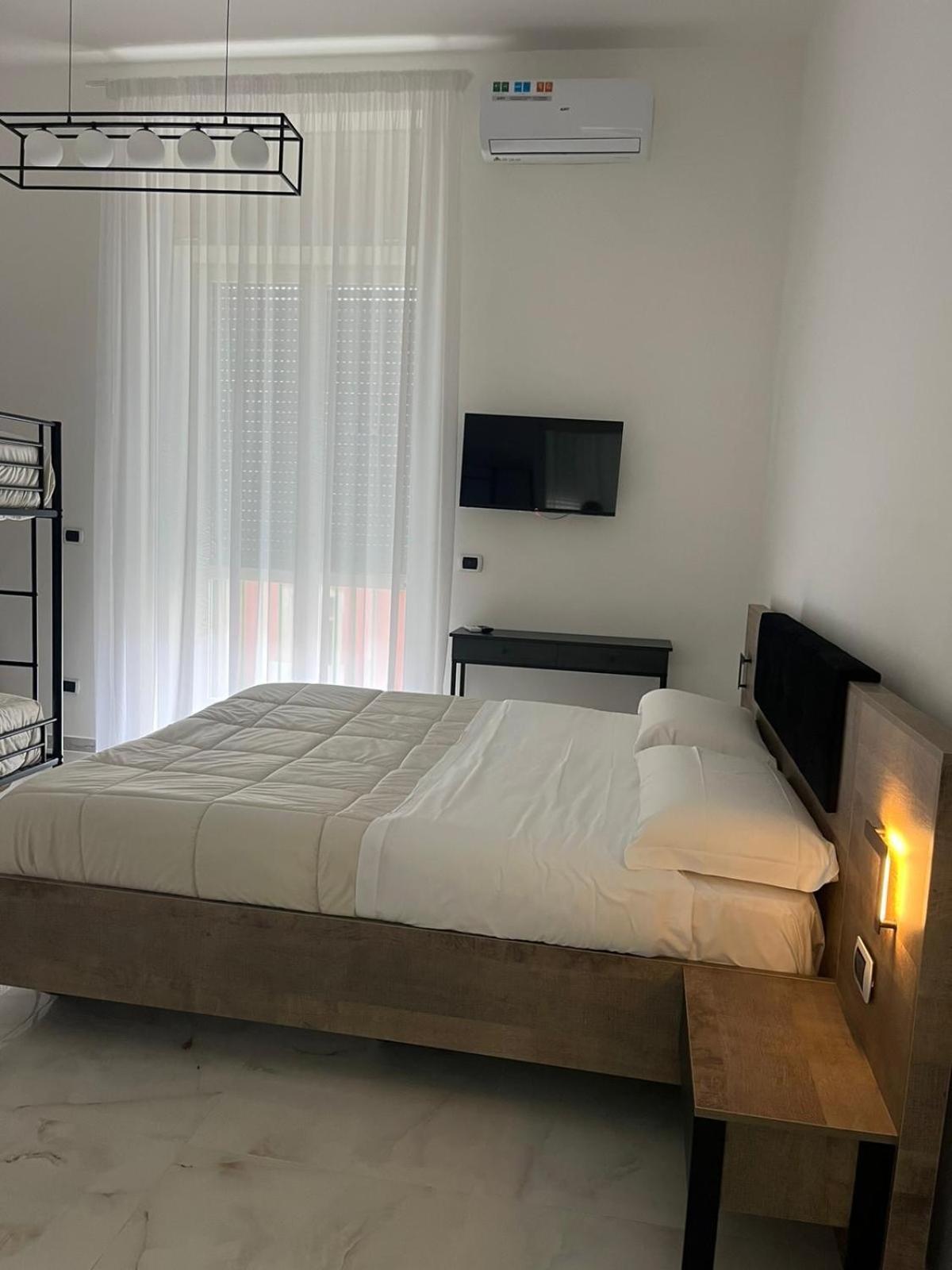 B&B Garibaldi Road Naples Extérieur photo